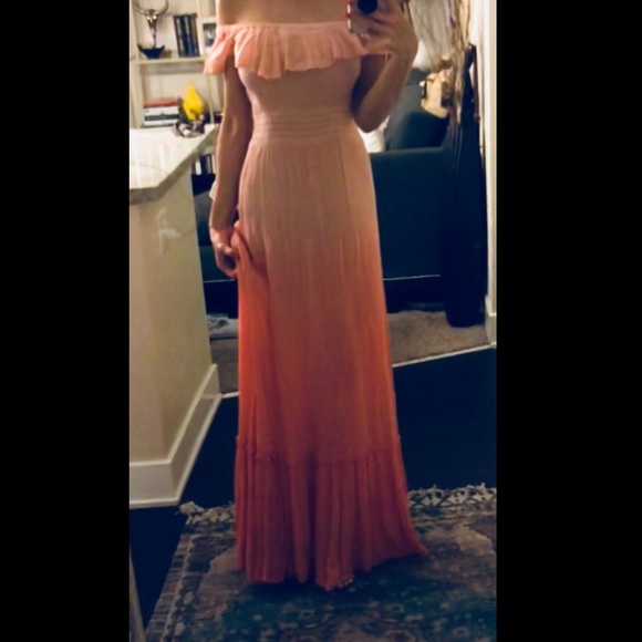 ***PRICE DROP***Off the shoulder maxi pink - Picture 4 of 4